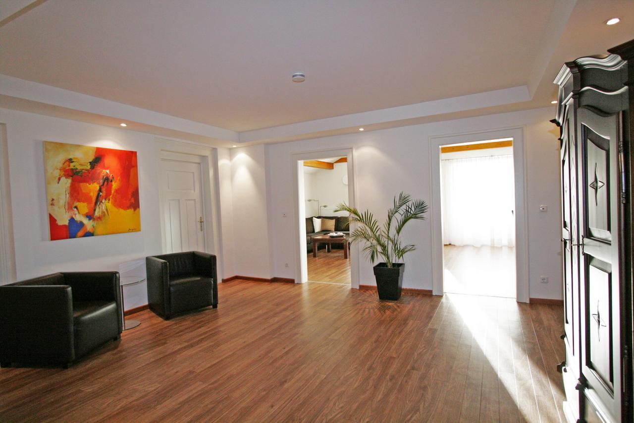 Ferienwohnung Am Kurpark -Wohnung 3,150Qm- Mit Lift Garmisch-Partenkirchen Exteriör bild