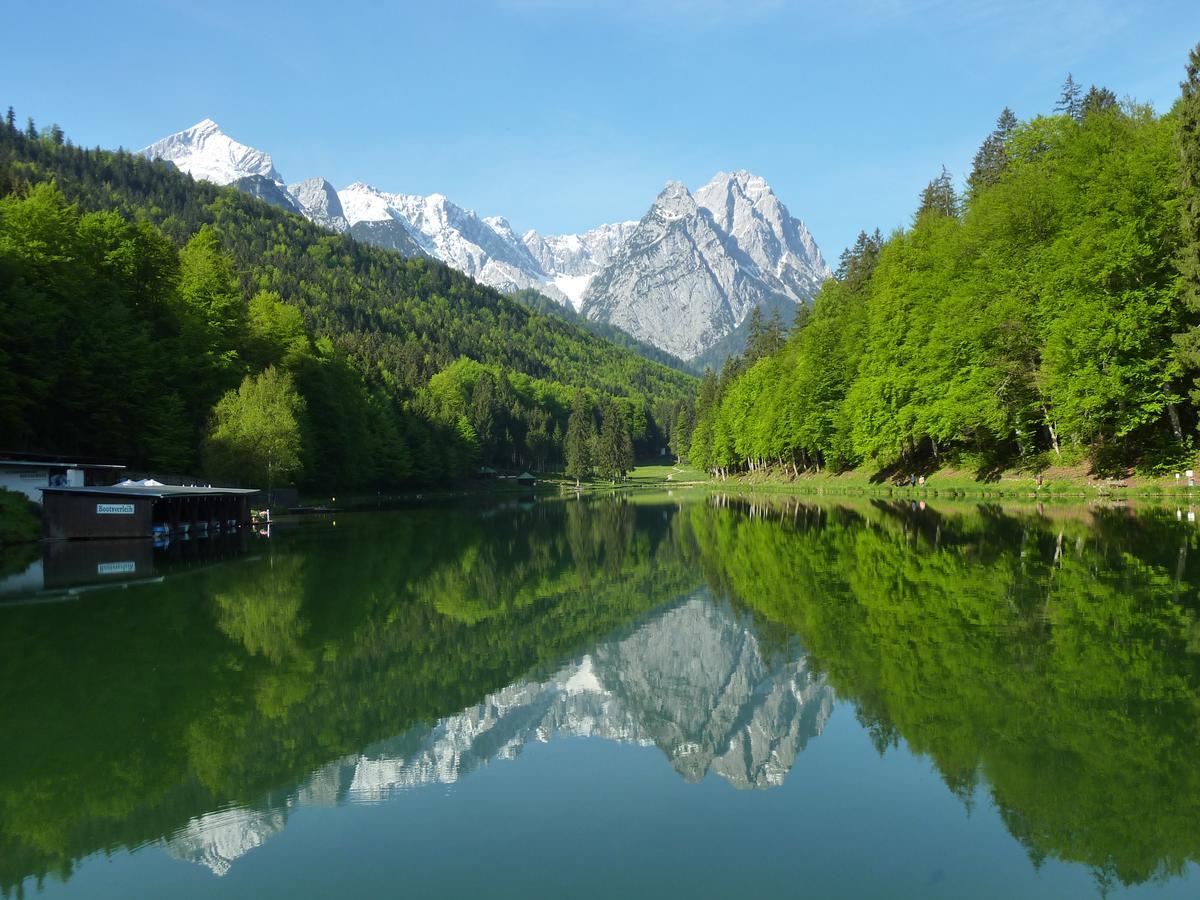 Ferienwohnung Am Kurpark -Wohnung 3,150Qm- Mit Lift Garmisch-Partenkirchen Exteriör bild