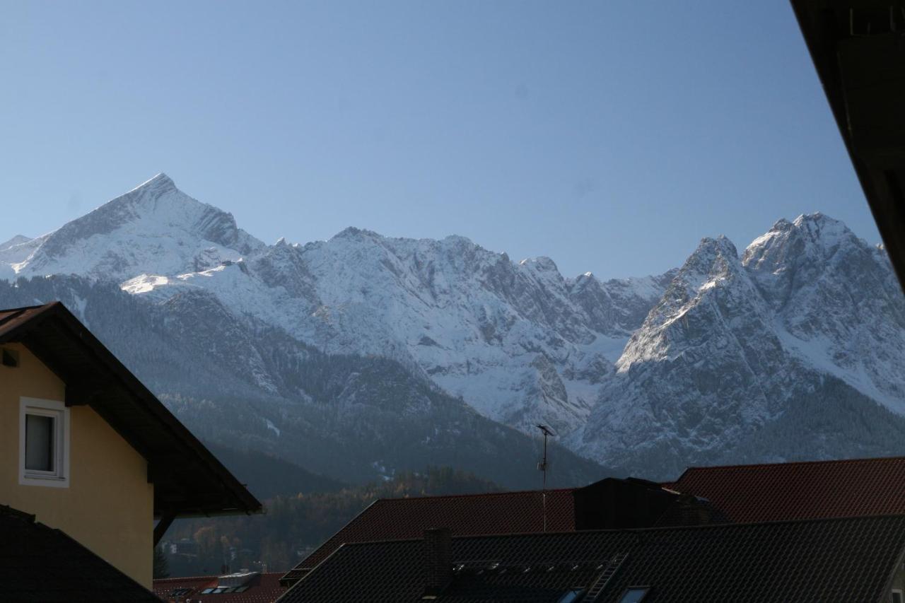 Ferienwohnung Am Kurpark -Wohnung 3,150Qm- Mit Lift Garmisch-Partenkirchen Exteriör bild